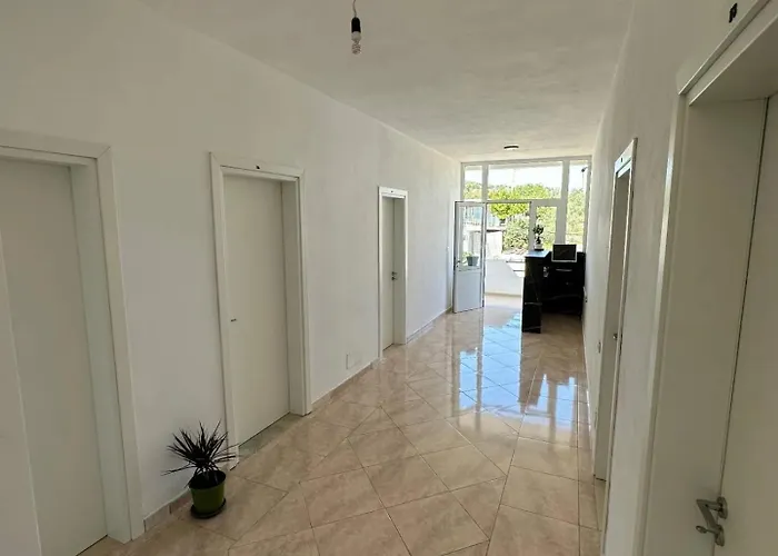 Apartment Memushaj *